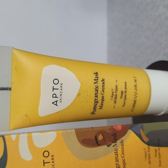 APTO Skincare Pomegranate Mask - Picture 2 of 10